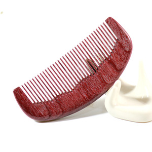 Peine de sándalo de 10-15 cm para mujeres, niños y adultos, peine de madera práctico para el cuidado del cabello - Product Image 1