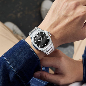 Orologio da Uomo di Lusso alla Moda Novità 2024 al Quarzo Luminoso Business con <span class=keywords><strong>Calendario</strong></span> Cinturino in Acciaio Inossidabile da 22mm Cassa in Lega Quadrante in Vetro - Product Image 2