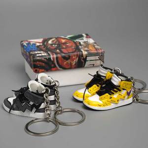 Offre Spéciale : Ensemble de Porte-clés Mini Sneaker Design Anime 3D – Accessoire Tendance pour Sneakerhead, Idéal Cadeau avec Boîtes - Product Image 3