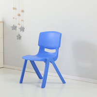 Chaise empilable en plastique Ustovian pour enfants, idéale pour les salles de classe, les garderies et les salles d'activités