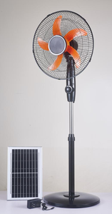 พัดลมตั้งพื้นพลาสติกขนาด18นิ้วพร้อมแผงโซลาร์เซลล์ที่ชาร์จแบบแท่นประหยัดพลังงานแบบใหม่สำหรับใช้ในบ้านและในรถยนต์ - Product Image 2