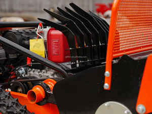 Tondeuse à gazon télécommandée diesel GIIFFEN GF-86 en stock usine, broyeur d'herbe industriel haute puissance, hauteur <span class=keywords><strong>de</strong></span> <span class=keywords><strong>coupe</strong></span> longue portée 0mm-210mm - Product Image 6