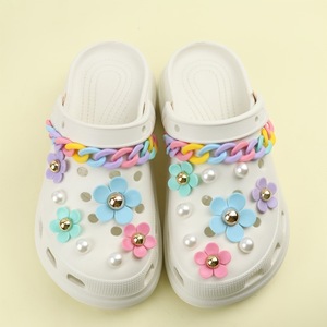 Ensemble de décoration de chaussures fleurs colorées perles de luxe fleur de chaussure breloques adultes enfants chaussures breloques accessoires - Product Image 5