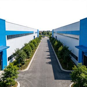 โกดังโลจิสติกส์โครงสร้างเหล็กแบบกำหนดเอง ทนทานต่อสภาพอากาศ พร้อมพื้นที่สำนักงานในตัว และโรงงานผลิต จิบูตี โซมาเลียตะวันออก อายุการใช้งาน 50 ปี - Product Image 1