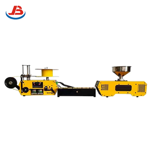 Máy tính để bàn bán tự động ngang loại nhỏ Máy ép phun nhựa hiệu quả cao công nghiệp PP vật liệu - Product Image 1