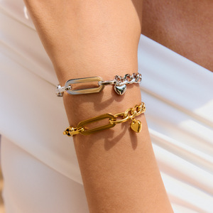 Elegante pulsera de cadena cubana con dije de corazón para mujer, joyería de moda, diseño geométrico en tono dorado y plateado, regalo. - Product Image 2