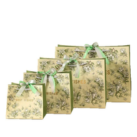 Sacs à provisions en papier de luxe écologiques poignées en carton imprimées sur mesure pour l'artisanat caractéristiques d'emballage de cadeau de bougie personnalisées