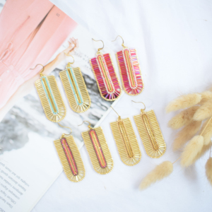 Pendientes de Borla Tejidos a Mano con Cuentas de Arroz Miyuki, en Acero Inoxidable Chapado en Oro de 18K, Diseño Nuevo, Venta Directa de Fábrica - Product Image 1