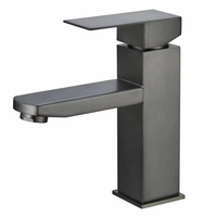Robinetterie de salle de bain d'hôtel, mélangeurs d'eau chaude et froide / Robinet en acier inoxydable pour lavabo