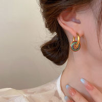 Haute qualité 18K plaqué or en acier inoxydable Vintage peint marguerite motif étanche pas de décoloration collier boucle d'oreille ensemble cadeaux fêtes
