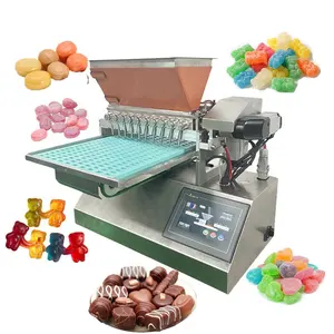 Nhỏ gọn tiết kiệm thời gian và nỗ lực Kẹo cứng Gummy hình thức sản xuất phẳng Lollipop độ chính xác cao máy đùn