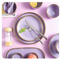Service de vaisselle en céramique de luxe violet nordique avec bordure dorée pour restaurant, assiettes et bols