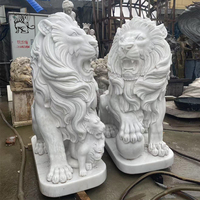 Décoration d'entrée d'hôtel BLVE Villa, sculptures d'animaux Feng Shui en plein air, statues de lions en marbre sculptées à la main grandeur nature