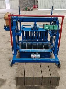 Máquina para Hacer Ladrillos de Cemento, Máquina para Hacer Bloques Huecos con Motor de Elevación, Nueva y en Oferta - Product Image 2