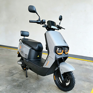 Motocicleta Eléctrica de Alta Velocidad de 72V y 1500W para Adultos, Motocicleta Eléctrica de Alta Potencia para Larga Distancia - Product Image 2