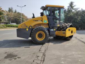 รถบดอัดสั่นสะเทือนแบบดรัมเดี่ยว รุ่นใหม่ 20 ตัน XS203J - Product Image 3