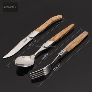 Ensemble de couverts de luxe 3 pièces en acier inoxydable avec <span class=keywords><strong>manche</strong></span> en <span class=keywords><strong>bois</strong></span> d'olivier, comprenant couteau à steak, <span class=keywords><strong>fourchette</strong></span> et cuillères <span class=keywords><strong>Laguiole</strong></span>, avec poignées brossées - Product Image 2
