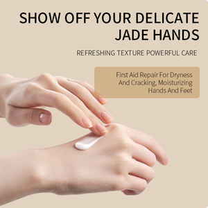 Crème pour les pieds réparatrice hydratante en profondeur à l'acide hyaluronique naturel et biologique, formule sans parabène, marque privée OEM - Product Image 4