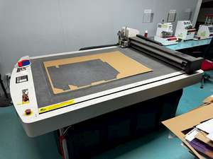 Boîte cadeau haut de gamme en carton rigide avec texture personnalisée pour une sensation tactile premium - Product Image 6