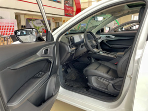 Digitale intelligente sport serie 1.5T Premium <span class=keywords><strong>auto</strong></span> elettrica <span class=keywords><strong>Mg</strong></span> ONE Automotive nuovo veicolo di energia con 1.5T carburante elettrico - Product Image 4