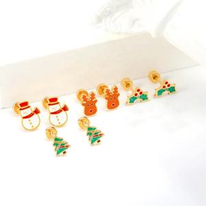 Pendientes de Moda al por Mayor, Personalizables, de Acero Inoxidable, Chapados en Oro de 18K, con Diseño de Muñeco de Nieve y Alce Navideños, para Mujer - Product Image 1