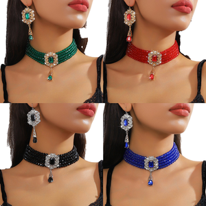 CAIOOCHE, <span class=keywords><strong>collar</strong></span> <span class=keywords><strong>de</strong></span> cadena <span class=keywords><strong>de</strong></span> cristal multicapa, pendientes, conjunto <span class=keywords><strong>de</strong></span> joyería grande exagerada a la moda, <span class=keywords><strong>collar</strong></span> <span class=keywords><strong>de</strong></span> cristal nupcial indio - Product Image 3