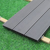 Planches de terrasse extérieures WPC en composite bois-plastique à rayures droites, directement de l'usine, pour jardins et piscines