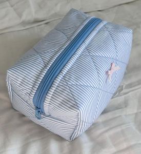 Bolsa de Maquillaje de Algodón a Rayas, Bolsa con Lazo Rosa, Linda Bolsa de Cosméticos - Product Image 3