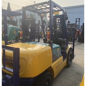 Montacargas Diésel Usado Komatsu Japonés Original de 3/5/7 Toneladas, Mástil de Dos/Tres Etapas, Longitud de Horquilla de 1000 mm, Montacargas para Construcción en Venta - Product Image 1