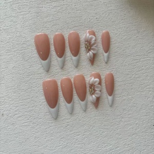 10 Uds francés blanco largo almendra falso 3D flores diseño Ins Simple usable Falso 10 Uds hecho a mano reutilizable Y2K prensa en las <span class=keywords><strong>uñas</strong></span> - Product Image 3