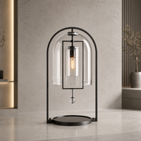 Lampe de table moderne en verre avec finition laiton, luminaire décoratif pour hôtel, villa, salon, chambre et projets.