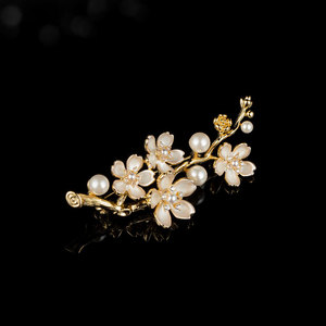Plum Blossom Brooch Zinc Alloy Women's Floral Corsage Party Decoration - Product Image 1
