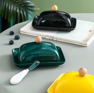 Beauté de cuisine en céramique avec couvercle et poignée à bouton - Portable pour une utilisation sur le comptoir, en porcelaine blanche, idéal pour la cuisine - Product Image 4