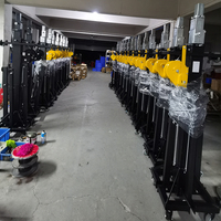 Marco de aluminio ligero con manivela manual Soporte de elevación de rendimiento resistente de 5,5 Metros Soporte de luz de escenario con manivela de aluminio