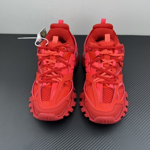 Sneakers rétro Classic Track 3.0 avec empeigne en mesh, doublure en mesh, semelle intermédiaire/externe en PVC pour femmes et hommes, course à pied et marche toute saison - Product Image 2