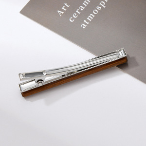 Pince à cheveux artisanale en bois naturel, petite et rectangulaire, en bois d'ébène, type bec de canard - Product Image 4
