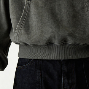 Sweat à capuche court personnalisé de haute qualité pour homme en coton French Terry, coupe oversize, effet vieilli, lourd, délavé à l'acide - Product Image 4