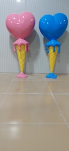 Sculpture d'art pop en fibre <span class=keywords><strong>de</strong></span> verre <span class=keywords><strong>de</strong></span> grande taille, faite à la main, <span class=keywords><strong>de</strong></span> qualité supérieure, sur mesure, en forme <span class=keywords><strong>de</strong></span> crème glacée, pour décoration - Product Image 3