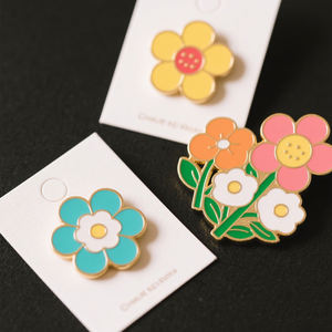 Pin de solapa personalizado moda flor planta broche de Metal esmalte duro magnético oro tela insignia Pin de solapa con tarjeta de respaldo - Product Image 2