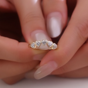 Bague en moissanite personnalisée en forme de cœur, or 10 carats, cadeau d'anniversaire de mariage, bijoux fins, style classique, luxe - Product Image 3