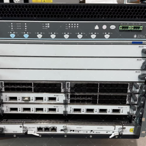 จูนิเปอร์ใช้ศูนย์ข้อมูล MX480-PREMIUM3-AC PoE 16พอร์ต2.56 tbps 10/100/1000Mbps เปลี่ยนความจุ90วันรับประกัน - Product Image 3