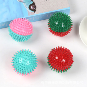 ของเล่นสุนัขแบบลูกบอลมีหนาม TPR สีสันคริสต์มาส ทนทาน ของเล่นสัตว์เลี้ยงแบบมีเสียงบีบ สำหรับสุนัขที่กำลังฟันขึ้น เล่นสนุก เด้งดึ๋ง - Product Image 1