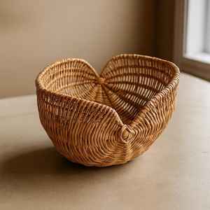 Cesta de almacenamiento hecha a mano de mimbre natural perfecta para organizar la decoración del hogar ecológica duradera y elegante - Product Image 6