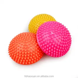 كرة تدليك للياقة البدنية لممارسة اليوجا نصف دائرية مصنوعة من كلوريد متعدد الفينيل لعلاج القدم المسننة