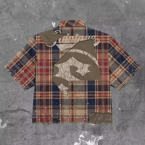Set Estivo da Uomo con Logo Personalizzato, T-Shirt con Stampa Serigrafica e Camicia a Quadri con Strass e Pantaloncini in Denim - Product Image 2