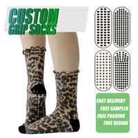 Conception personnalisée à volants Top motif léopard femmes Yoga Pilates Grip Chaussettes entraînement Ballet femmes Grip Chaussettes de sport