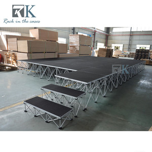 เวทีไม้อัดพร้อมราวกั้นเพื่อความปลอดภัยสำหรับคอนเสิร์ต  แท่นเวทีสีดำ - Product Image 2