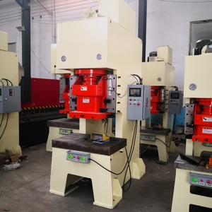 Pressa Idraulica Elettrica di Precisione da 125 Tonnellate per Lamiere in Acciaio, Punzonatrice Industriale per Impianti di Produzione - Product Image 5
