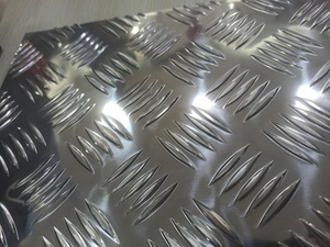 <span class=keywords><strong>Tôle</strong></span> en aluminium à motif cinq nervures 5052 5005, épaisseur 3 mm, 2400x1200 mm - Product Image 2