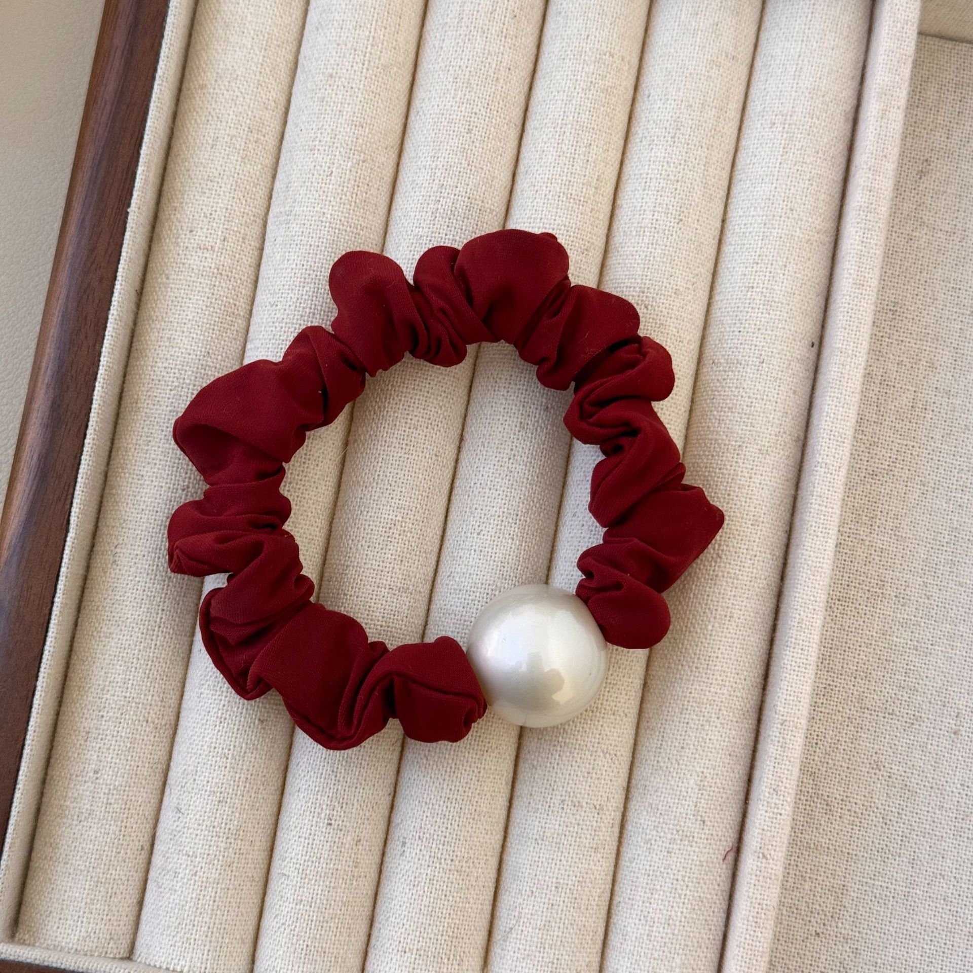 Élastique à cheveux en perles